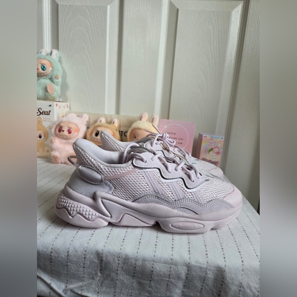 Adidas Originals Ozweego “Ice Purple” – Women’s 6 BNWT - Picture 2 of 7